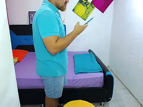 Snapshot of pitbullveryhot chatting on December 5, 12:55 pm pitbullveryhot online show from December 5, 12:55 pm