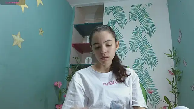 Mia-kalinfa online show from December 7, 12:56 pm