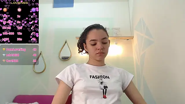 Mia-kalinfa online show from January 18, 3:38 pm