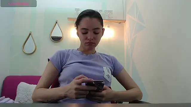 Mia-kalinfa online show from March 18, 12:58 pm