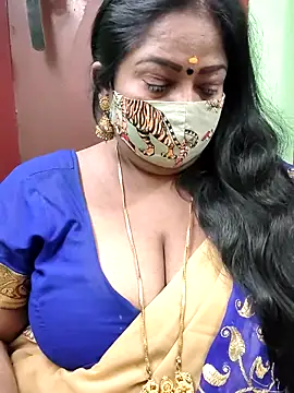 Snapshot of maniisha chatting on December 8, 8:47 pm maniisha online show from December 8, 8:47 pm