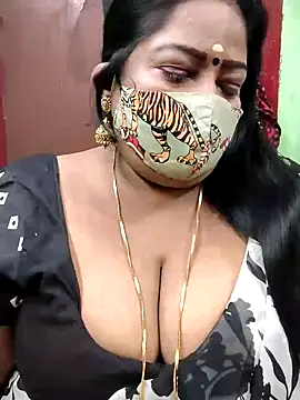 Snapshot of maniisha chatting on December 18, 5:42 pm maniisha online show from December 18, 5:42 pm