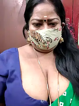 Snapshot of maniisha chatting on December 21, 9:25 pm maniisha online show from December 21, 9:25 pm