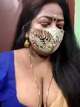 Snapshot of maniisha chatting on January 2, 9:43 am maniisha online show from January 2, 9:43 am