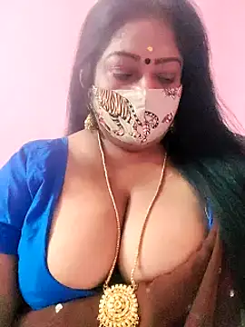 Snapshot of maniisha chatting on February 24, 9:31 pm maniisha online show from February 24, 9:31 pm