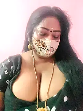 Snapshot of maniisha chatting on February 25, 9:13 pm maniisha online show from February 25, 9:13 pm
