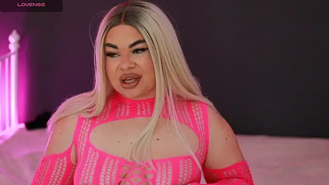 Snapshot of MissLilaa chatting on December 20, 4:46 pm MissLilaa online show from December 20, 4:46 pm