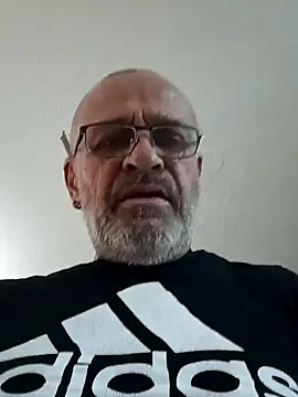 Snapshot of geilerschwanz64 chatting on January 16, 9:19 pm geilerschwanz64 online show from January 16, 9:19 pm