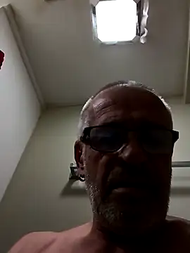 Snapshot of geilerschwanz64 chatting on January 27, 3:26 am geilerschwanz64 online show from January 27, 3:26 am