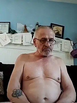 Snapshot of geilerschwanz64 chatting on January 30, 9:47 am geilerschwanz64 online show from January 30, 9:47 am