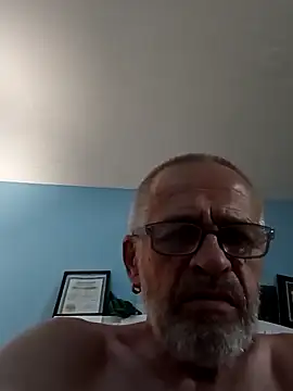 Snapshot of geilerschwanz64 chatting on February 19, 7:17 am geilerschwanz64 online show from February 19, 7:17 am