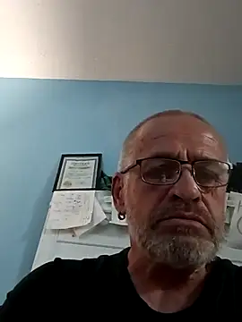 Snapshot of geilerschwanz64 chatting on March 7, 10:35 am geilerschwanz64 online show from March 7, 10:35 am