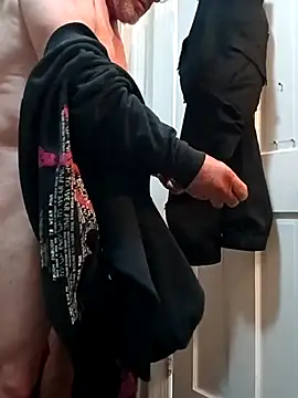 Snapshot of geilerschwanz64 chatting on March 20, 3:02 am geilerschwanz64 online show from March 20, 3:02 am