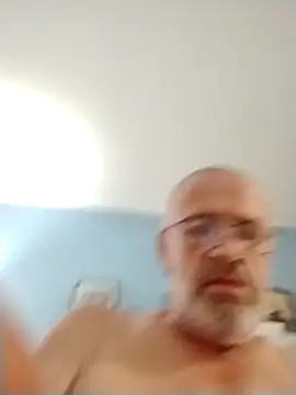 Snapshot of geilerschwanz64 chatting on October 2, 10:44 am geilerschwanz64 online show from October 2, 10:44 am