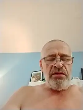 Snapshot of geilerschwanz64 chatting on November 19, 5:02 pm geilerschwanz64 online show from November 19, 5:02 pm