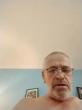 Snapshot of geilerschwanz64 chatting on December 1, 9:03 am geilerschwanz64 online show from December 1, 9:03 am