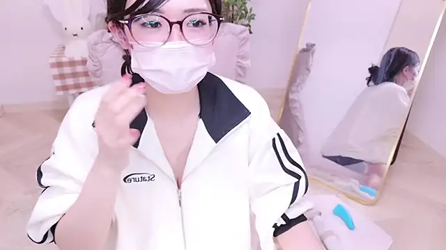 Snapshot of NAMI_s2 chatting on March 22, 2:58 pm NAMI s2 online show from March 22, 2:58 pm