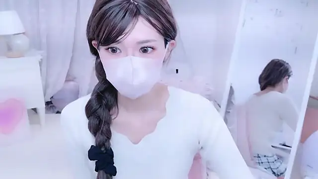 Snapshot of NAMI_s2 chatting on September 20, 12:50 pm NAMI s2 online show from September 20, 12:50 pm