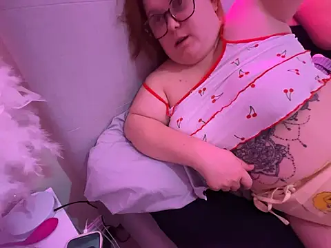 Tallulah-mae-xoxox online show from January 11, 11:56 pm