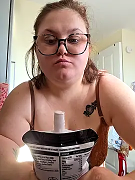 Tallulah-mae-xoxox online show from April 19, 8:02 am