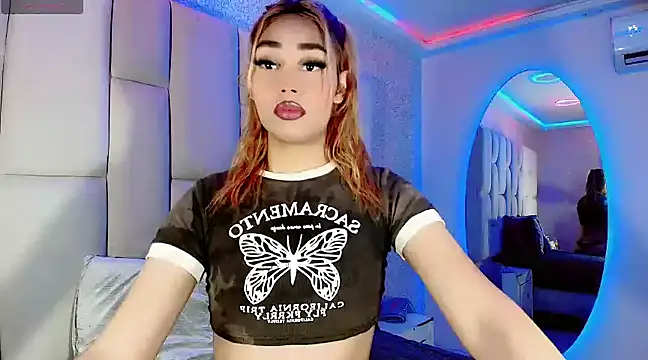 Snapshot of Hallyhott chatting on March 9, 4:16 am Hallyhott online show from March 9, 4:16 am