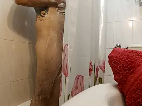 Snapshot of domexib chatting on December 11, 10:58 am domexib online show from December 11, 10:58 am