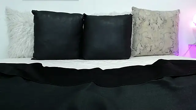 valery-rivas online show from March 22, 7:09 pm