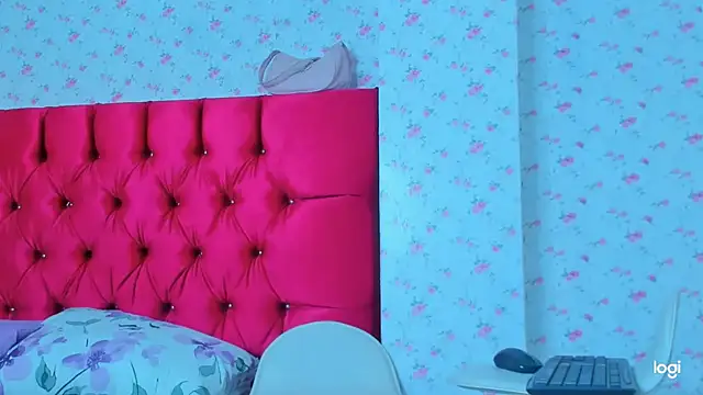 StassieBell online show from November 29, 2:14 am