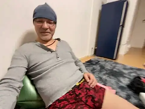 Grandpa29hijii online show from February 3, 1:51 pm