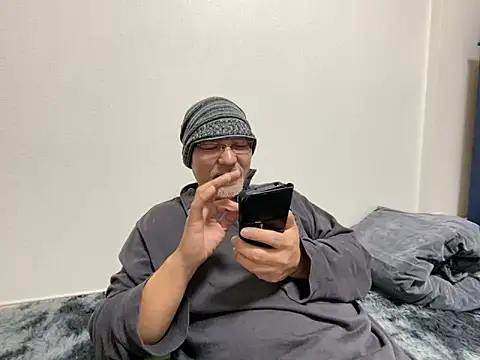 Grandpa29hijii online show from March 5, 1:06 pm