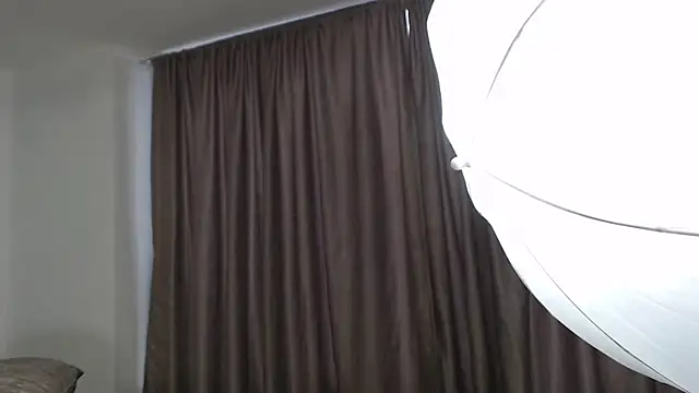 Snapshot of aleejhandraa chatting on October 3, 9:12 pm aleejhandraa online show from October 3, 9:12 pm