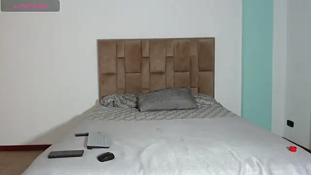 Snapshot of aleejhandraa chatting on November 9, 9:13 pm aleejhandraa online show from November 9, 9:13 pm