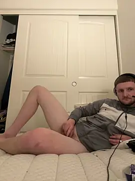 Snapshot of LoveItAllxHnH chatting on February 5, 11:12 am LoveItAllxHnH online show from February 5, 11:12 am