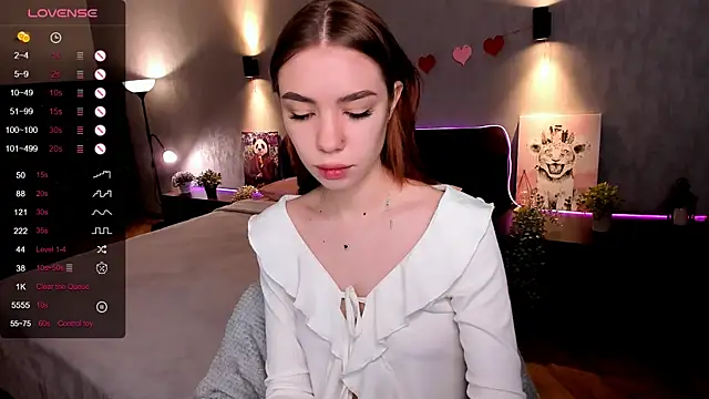 MilliBrown  online show from September 12, 8:14 am