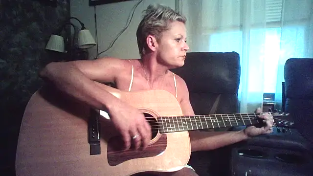 Snapshot of jadegilf1 chatting on May 22, 8:36 pm jadegilf1 online show from May 22, 8:36 pm