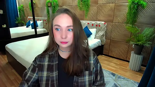 Snapshot of TrueReincarnation chatting on May 26, 4:03 pm TrueReincarnation online show from May 26, 4:03 pm