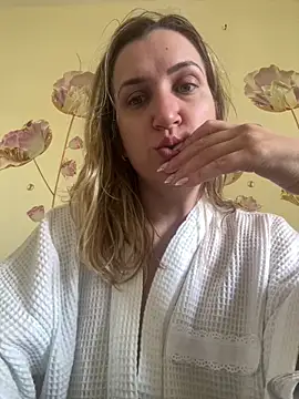 Snapshot of Bia_sexynovaes chatting on June 5, 1:06 pm Bia sexynovaes online show from June 5, 1:06 pm