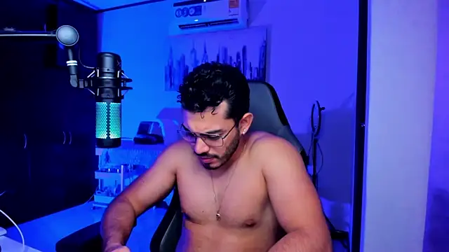 BrunoD31 online show from November 2, 4:04 am