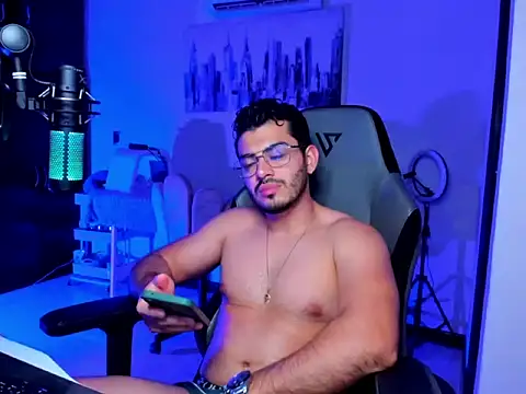 BrunoD31 online show from April 12, 3:22 am