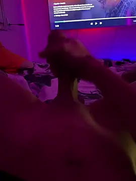 Snapshot of StarlessViewer chatting on December 15, 12:04 am StarlessViewer online show from December 15, 12:04 am