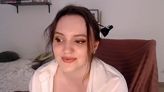 Snapshot of Lella_Ryann_ chatting on July 16, 3:45 am Lella Ryann online show from July 16, 3:45 am