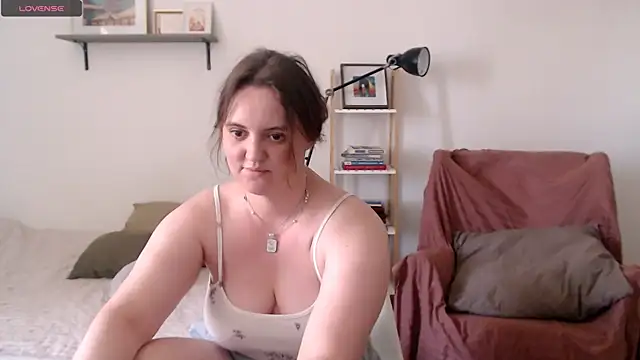 Snapshot of Lella_Ryann_ chatting on July 18, 9:46 am Lella Ryann online show from July 18, 9:46 am