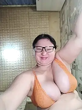 Holly-69 online show from November 7, 8:20 pm