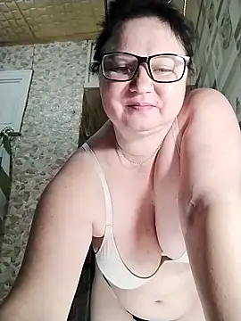 Holly-69 online show from November 27, 9:06 pm