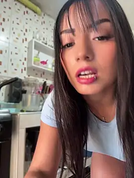 missycanoo online show from April 20, 8:21 pm