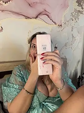 LanaShockk online show from April 8, 2:39 pm