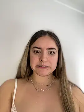 imlindapink online show from December 5, 5:09 pm