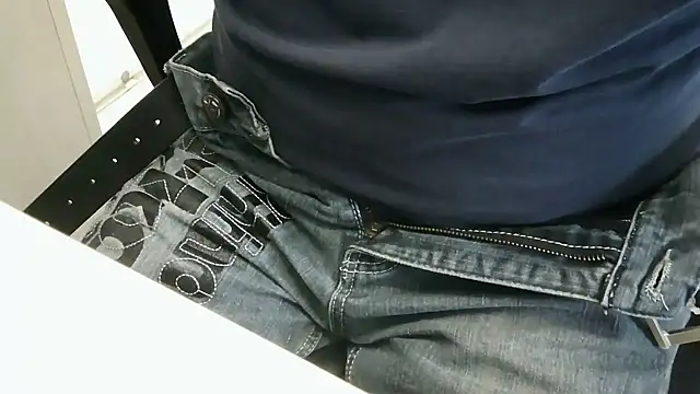 XiaoGuoGuo284512 online show from April 29, 2:26 am