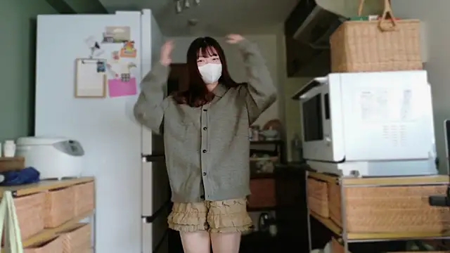  Yui  online show from November 8, 5:40 am