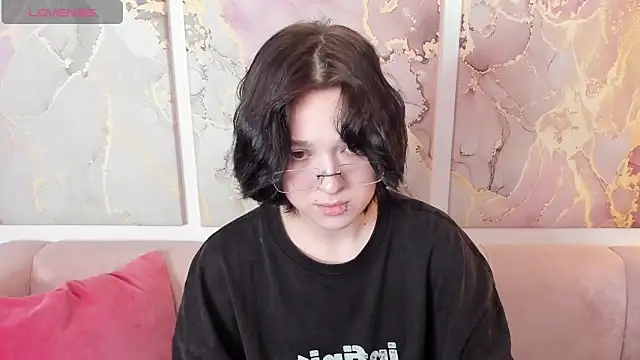 fiamoory online show from April 9, 1:27 am